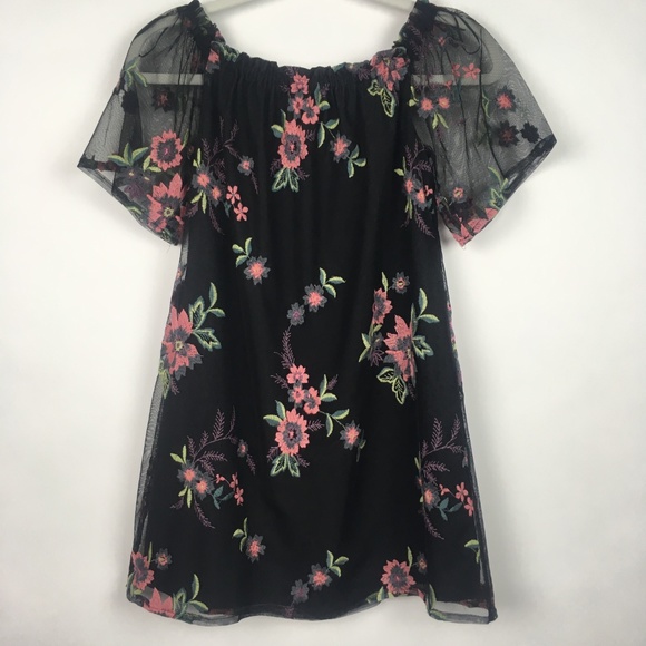 ⚡️[BB Dakota] Embroidered Floral Mini Dress - Picture 3 of 8